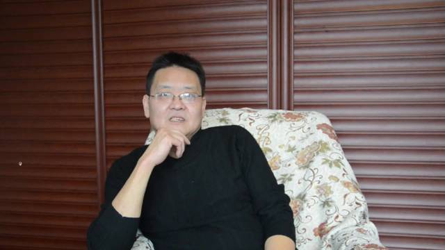 国家二级心理咨询师成向东心理解读《牛来》的爆火现象。